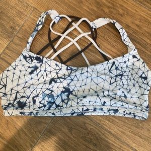 Lululemon sports bra